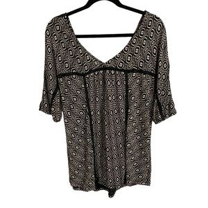 Lucky Brand V neck V back bohemian patterned viscose blouse M